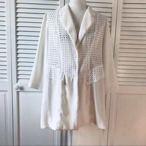 CHICO'S White Eyelet Novelty Jacket Size Large